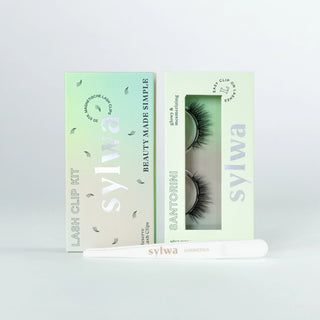 Sylwa Starterset mit magnetischen Wimpern nach Wahl, einer weißen Kunststoffpinzette und dem Lash Clip Kit mit 20 magnetischen Ersatz-Clips. Ideal für die individuelle Gestaltung und einfache Anwendung des gewünschten Wimpernlooks.